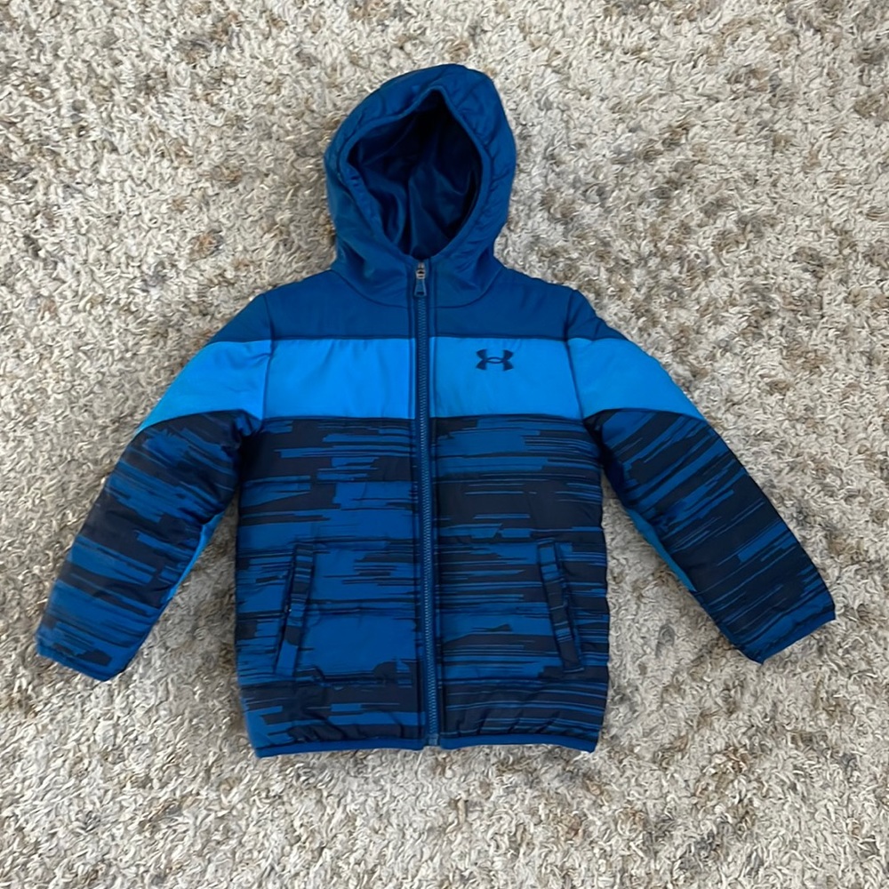 Boys Under Armour Jacket Blue Size 5